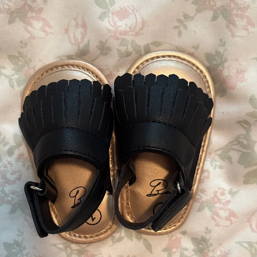 Baby/Toddler Black Fringe Sandals with Gold Insole